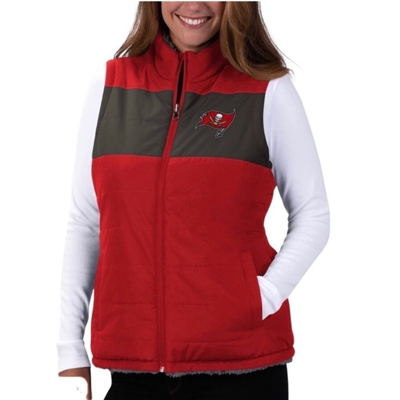 37. NWT Tamp Bay Buccaneers Women’s Reversible Full-Zip Vest - Picture 1 of 9